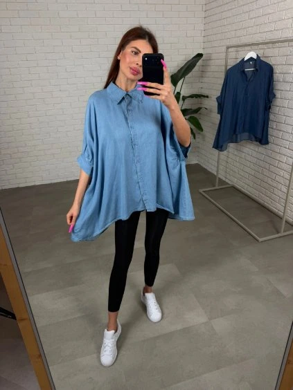 Barva: Světle modrá