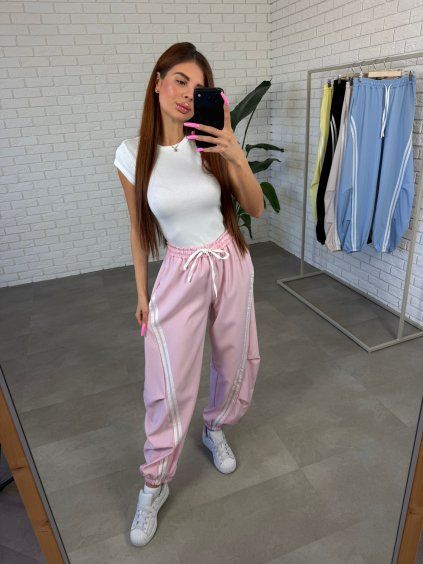 Barva: Růžová