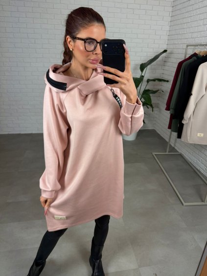 Farba: Staroružová