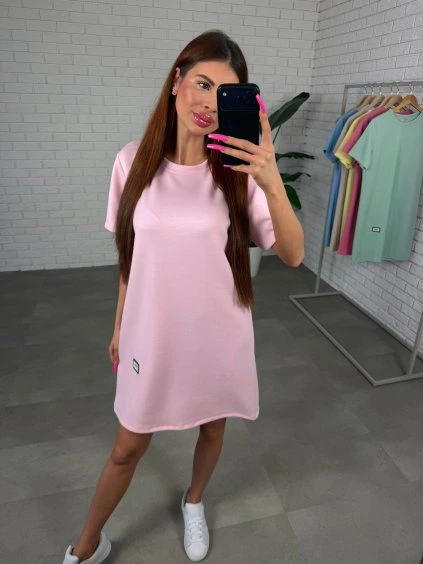 Farba: Svetloružová