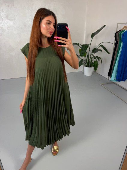 Farba: Olivová