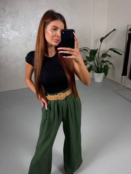 Farba: Olivová