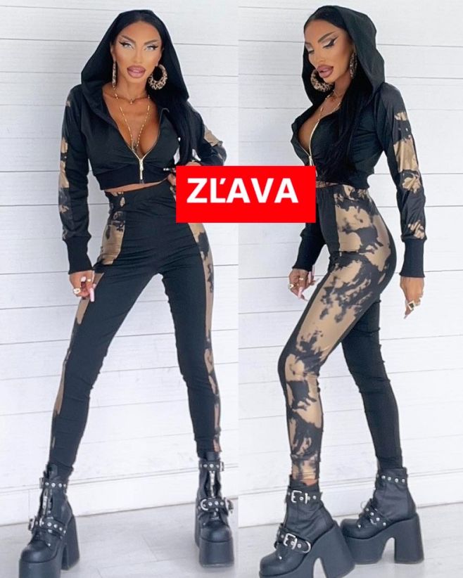 ZĽAVA - 20 %😊 Posledný kus❣️ Veľkosť M🔥🔥 Štýlová a zároveň pohodlná dámska čierna súprava na zips vyrobená z elastického...