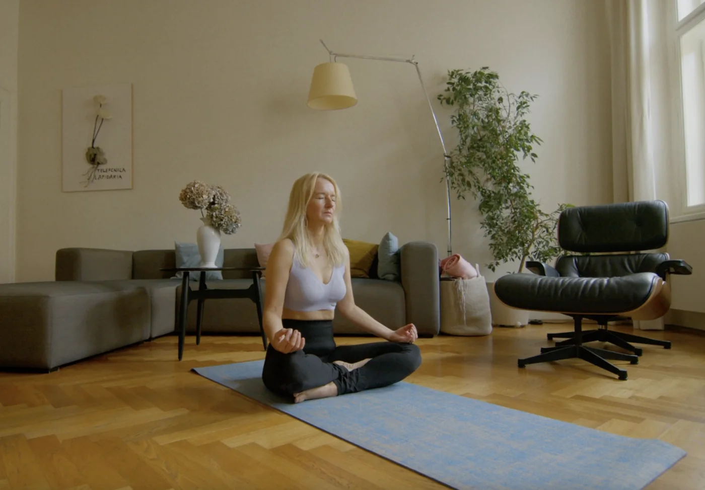 Jana Zielinski při meditaci
