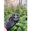 Maly skleneny popolnik Canna Heroes