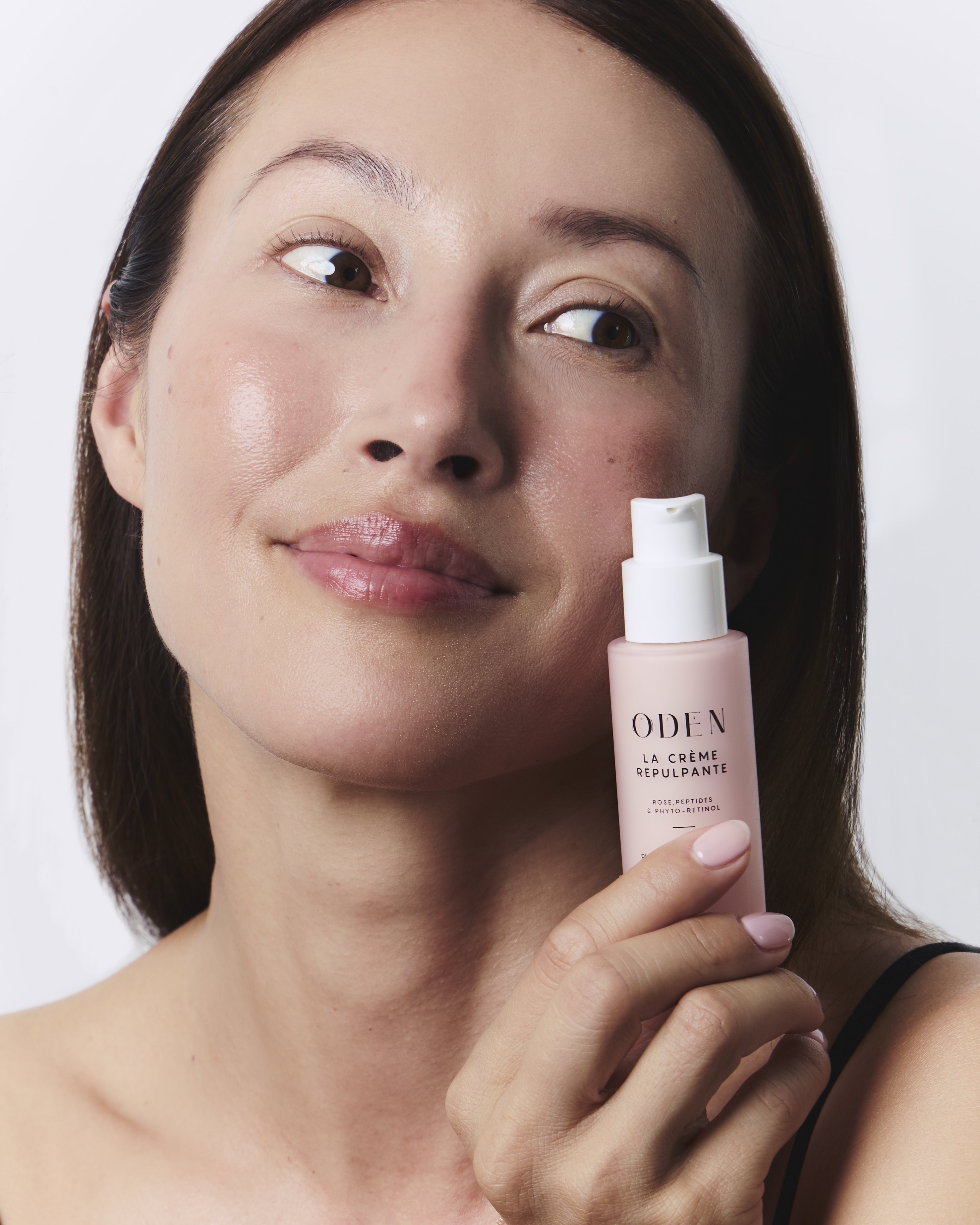 Žena s krémem ODEN La Crème Repulpante