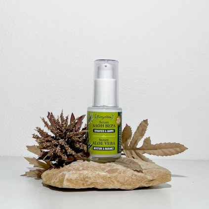 Hydratační a rozjasňující pleťové sérum s Aloe Vera