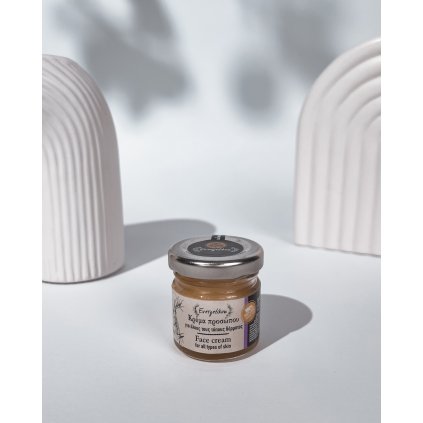 24h balzám s jojobovým olejem, růží a ylang-ylang