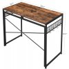 Drevený počítačový stôl s kovovým rámom