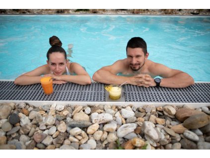 Private Jacuzzi and massage for two