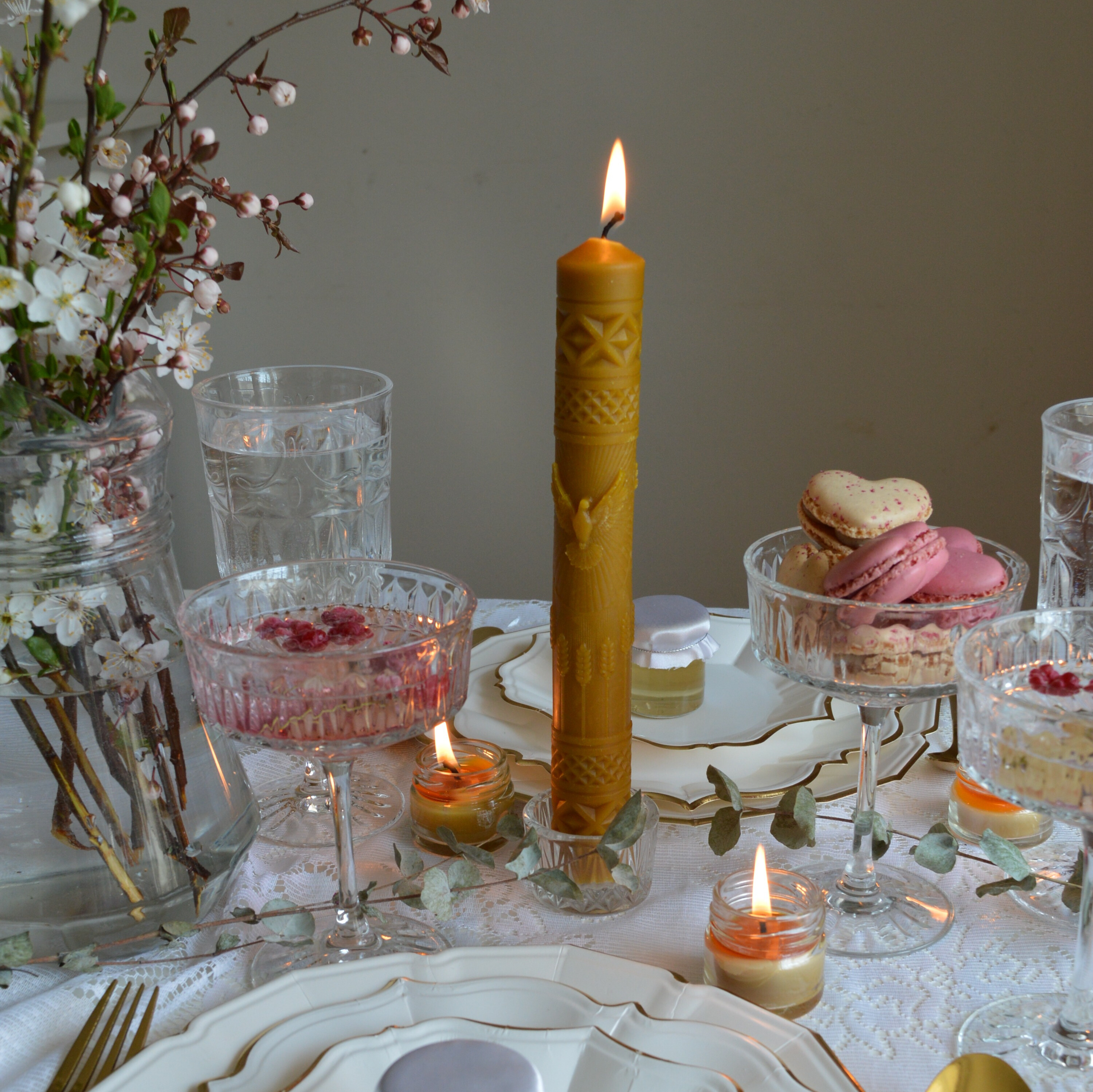 Sviečka s holubicou