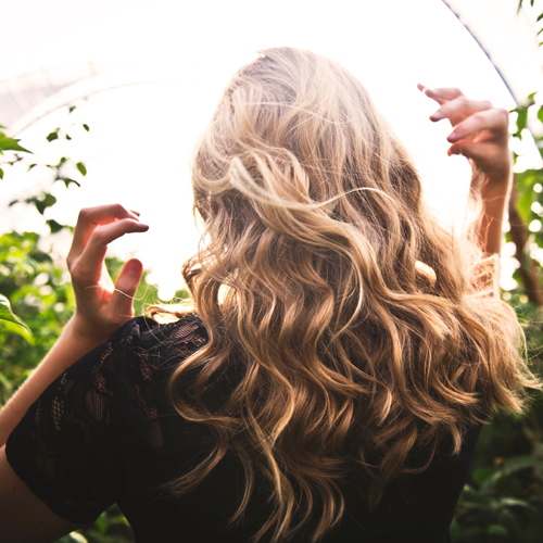 9 způsobů, jak urychlit růst vlasů