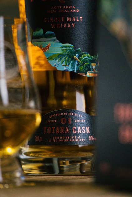 totara bottle close up