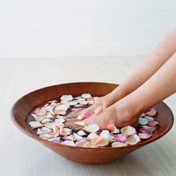 Výživné ošetření pro suchá a popraskaná chodidla