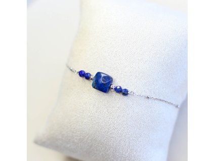 Stříbrný náramek s modrým kamenem lapis lazuli 1