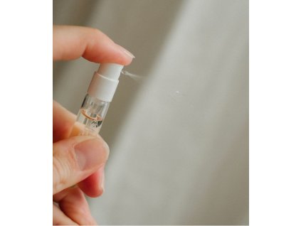 VZOREK vůně Maille Câline, KERZON, 2 ml (1)