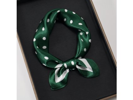 Hedvábný šátek zelený s bílými puntíky 53x53 cm v dárkovém balení, HEDVÁBNÝ SVĚT