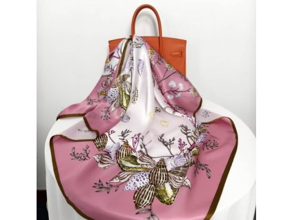 Hedvábný šátek růžový 90x90 cm v dárkovém balení, HEDVÁBNÝ SVĚT (2)