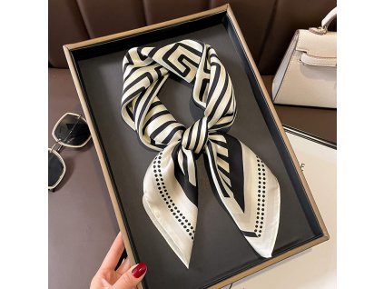 Hedvábný šátek Černý labyrint 70x70 cm v dárkovém balení, HEDVÁBNÝ SVĚT