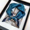 Hedvábný šátek petrolejový 53x53 cm v dárkovém balení, WHITE ORCHID (1)
