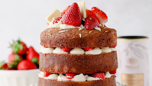 Viktoriin piškotový dort s bílou čokoládou