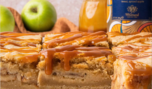 Blondies s příchutí jablečného štrůdlu