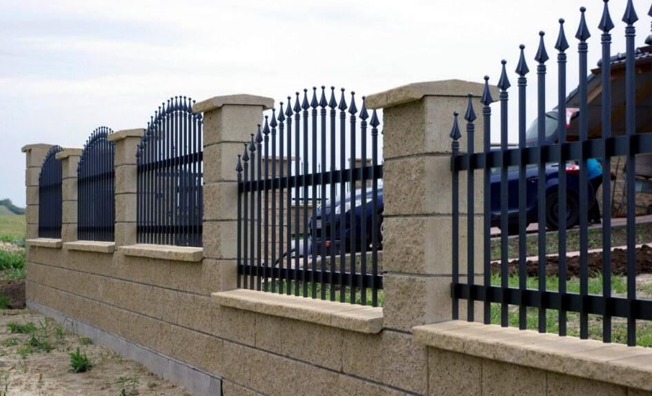 Hliníkový plot Antik Gelend