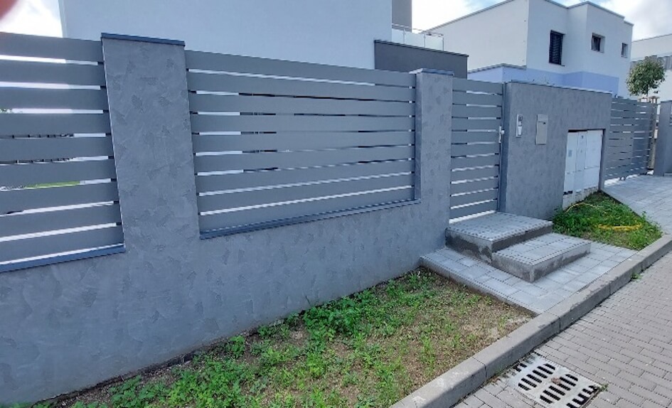 Gelend Hliníková branka, kryt na elektroměr a teleskopická brána v provedení Aluline