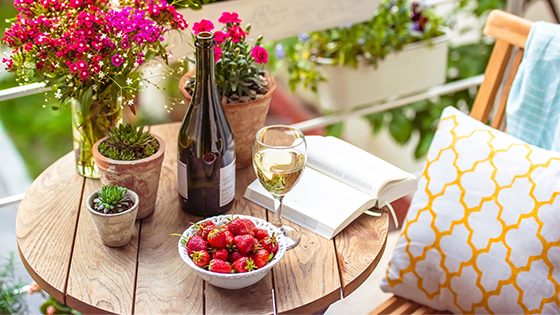 Inspirace a tipy: Jak zútulnit i docela malý balkon