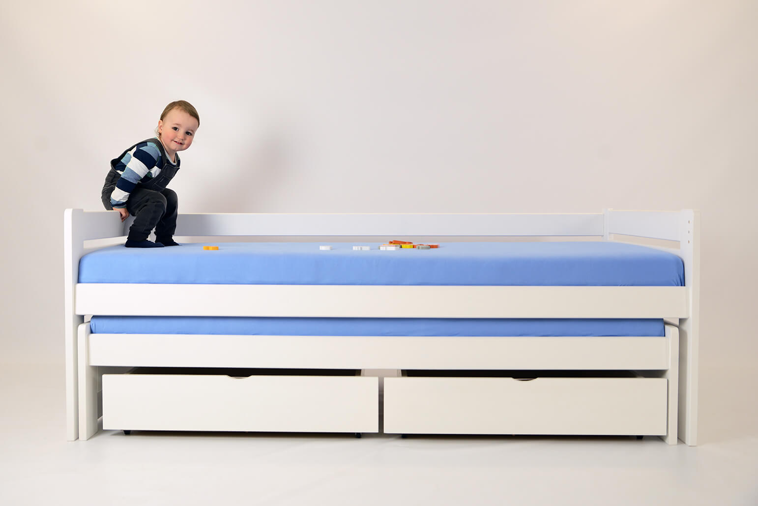 Kinyitható gyerekágy – ne hagyd, hogy meglepjen egy váratlan látogató!