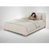 Dizájnos ágy bézs kivitelben