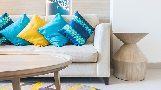 Perne decorative pentru dormitor, living și terasă.