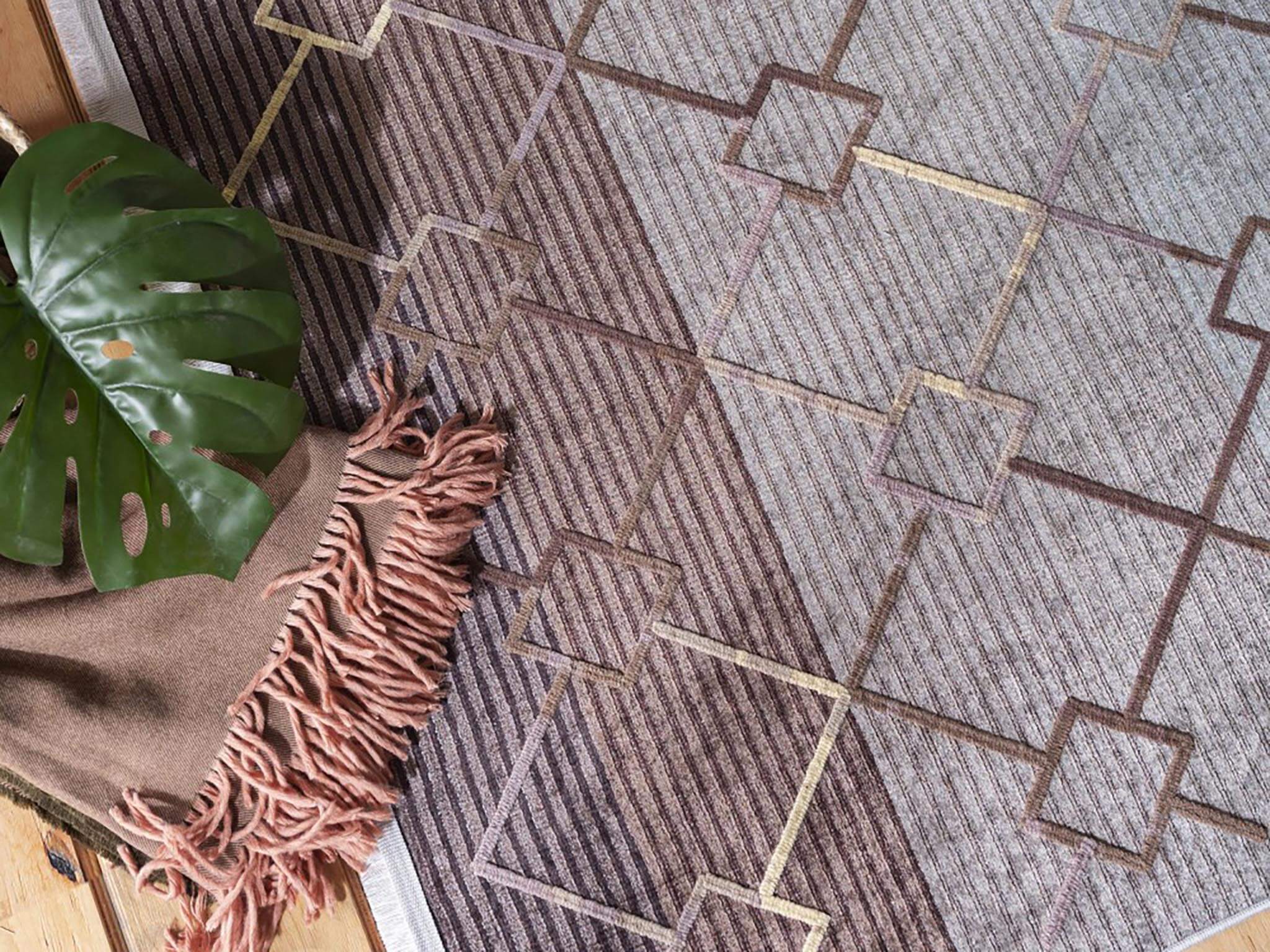 DY Hnedý luxusný protišmykový koberec Caph Rozmer: 120x180 cm