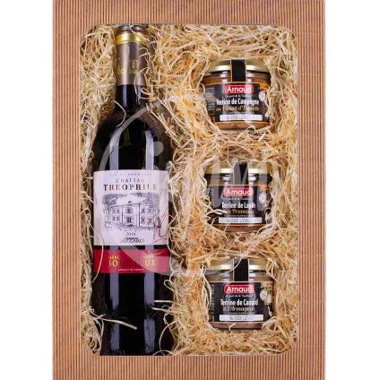 Červené víno v dárkové kazetě