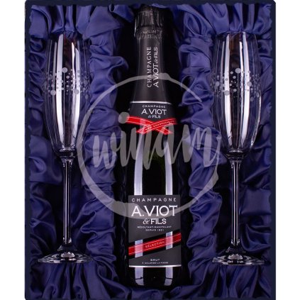 Champagne A.Viot se skleničkami