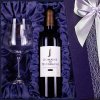 Červené víno z Bordeaux v dárkové kazetě