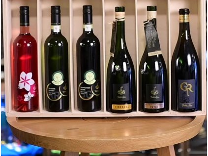 Degustační set 6 vín Poznej vinařství Piálek a Jäger produkt foto