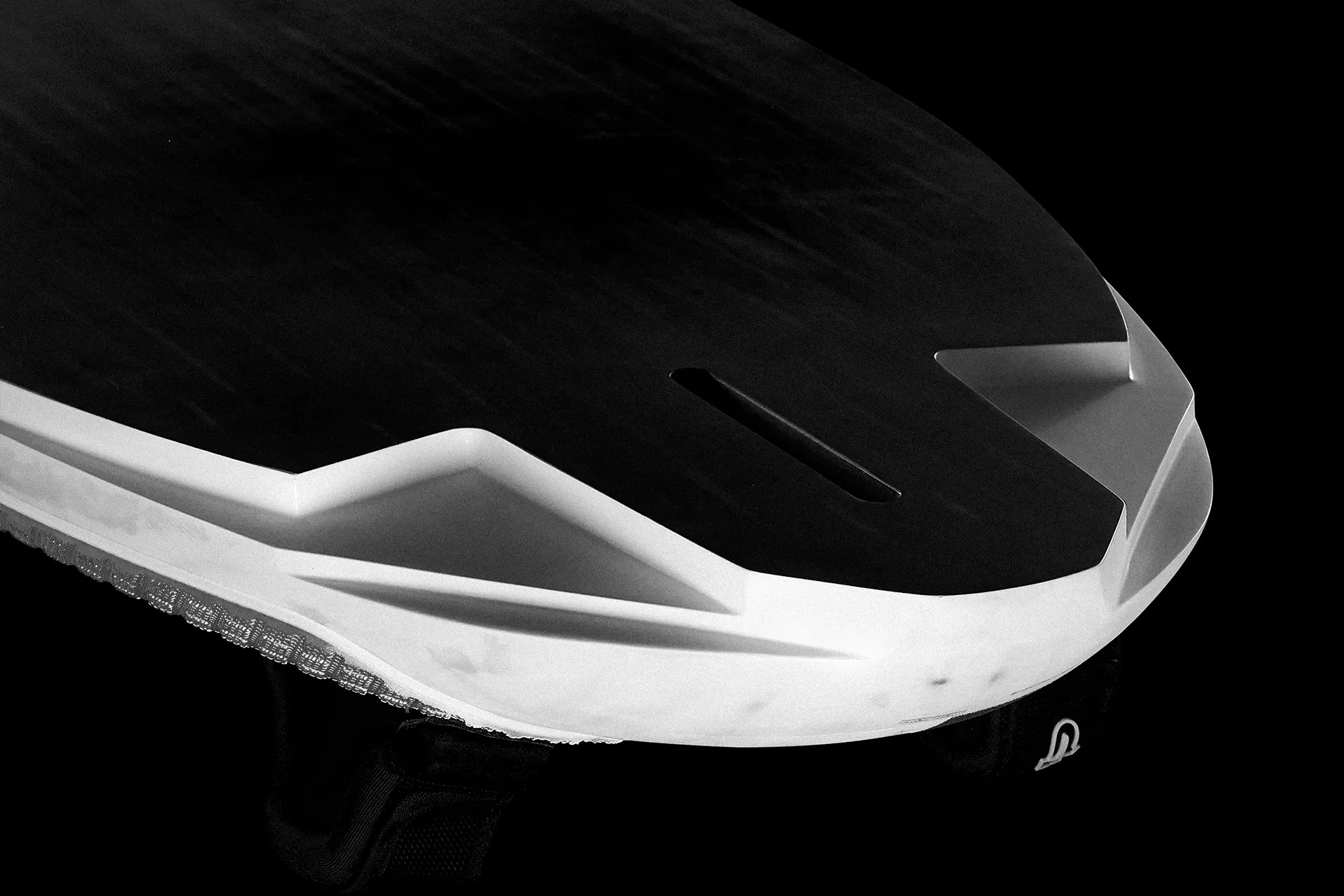 Velké tail cut-outs