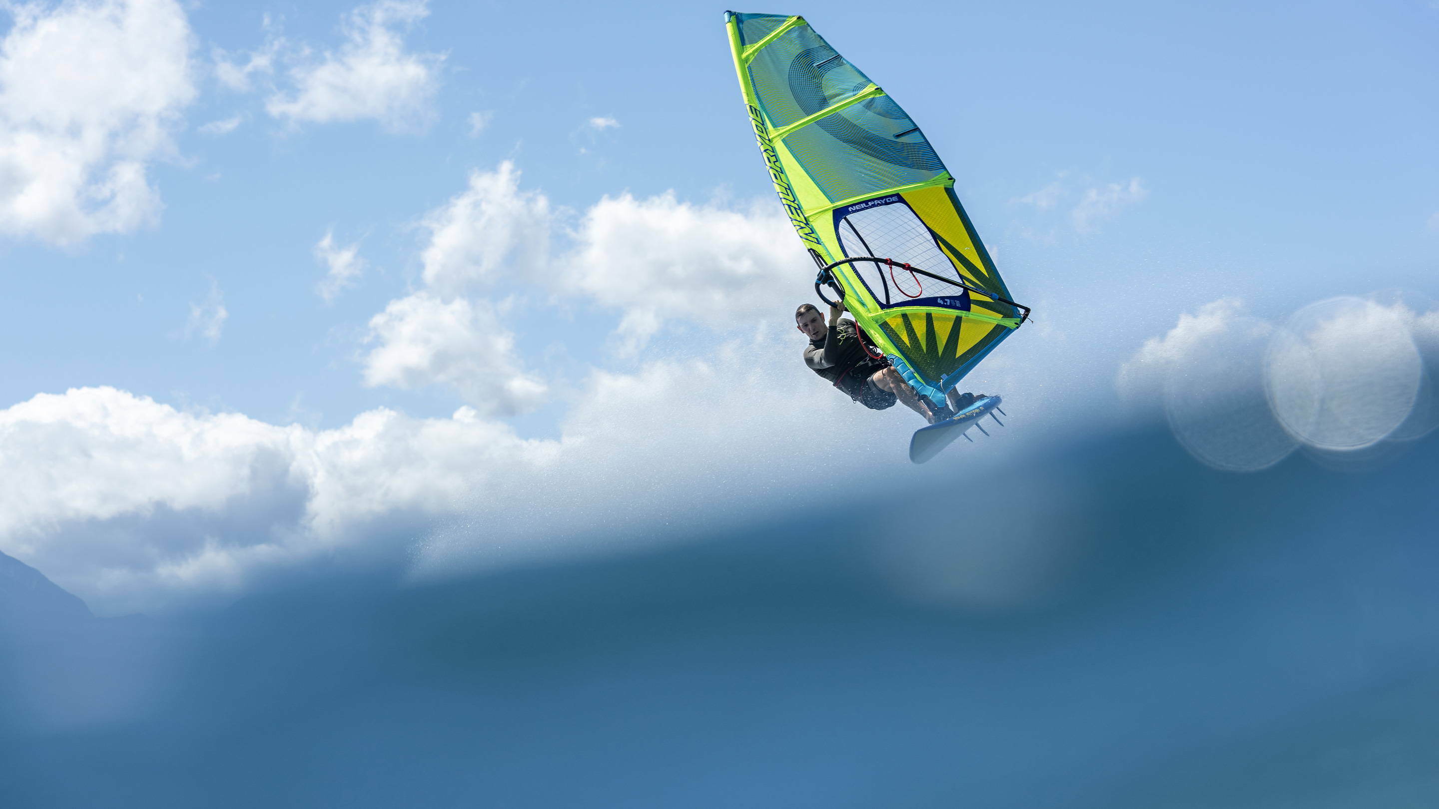 obrazek_zone_plachta_wave_windsurfing_karlin_neilpryde_zastoupeni