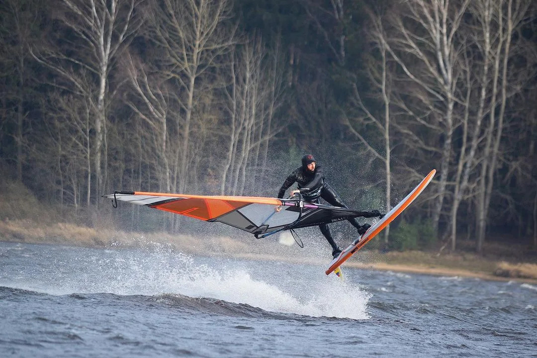 Wind Karlín kontakty
