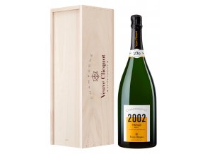 77334 veuve clicquot vintage 2002 v drevene krabicce 1 5l