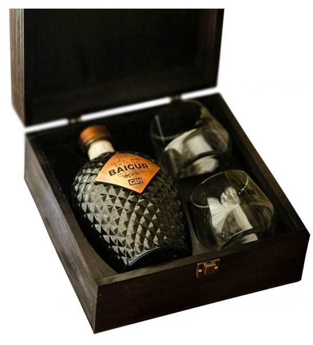 Saigon Baigur Baigur Saigon Dry Gin Dárkový Box 2 skleničky 0,7l 43%
