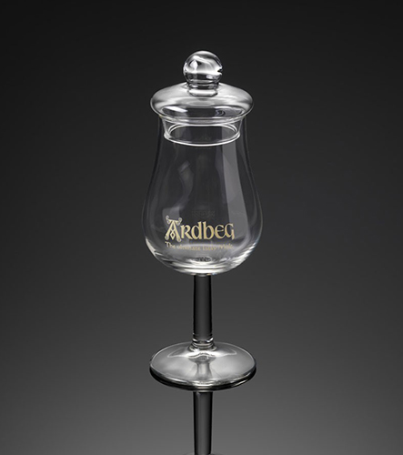 Ardbeg - legendární skotská whisky Ardbeg testovací sklenice
