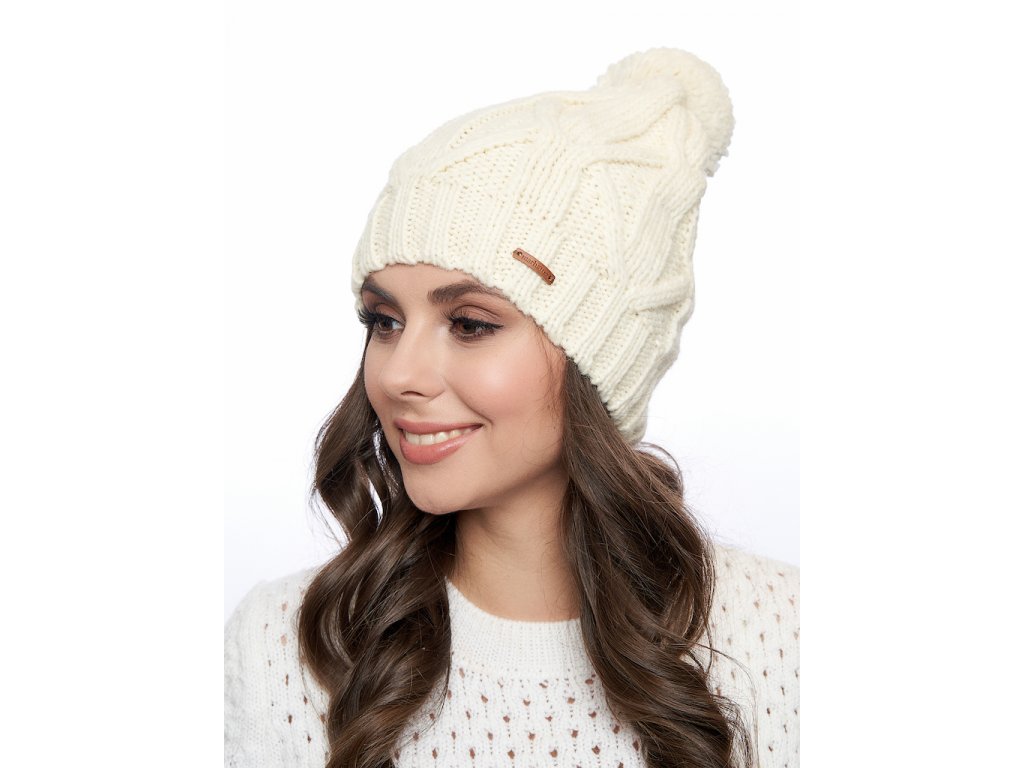 Dámská pletená čepice - 9568 -  mléčně bílá