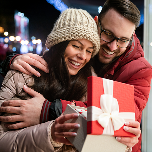 Nápady na dárky pro něj a pro ni: Vianoční darcovia od spoločnosti Wiremax.