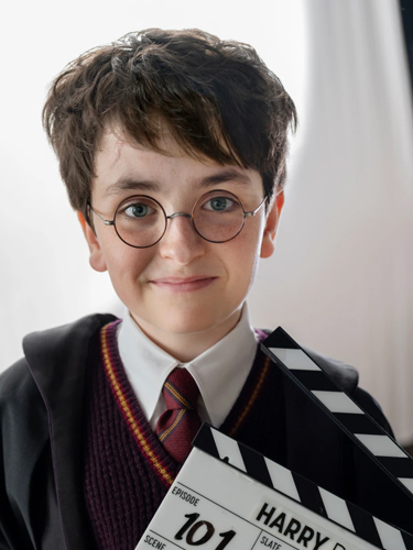 Dominic McLaughlin jako Harry Potter