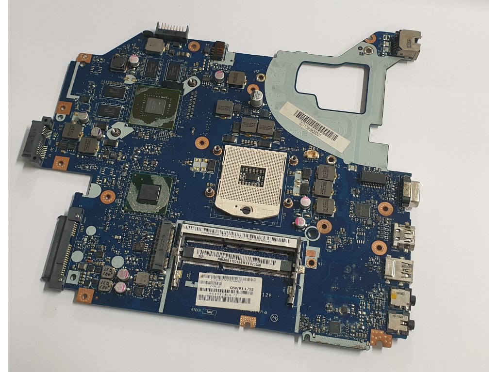 Základní deska LA-7912P z Acer Aspire V3-571G vadná