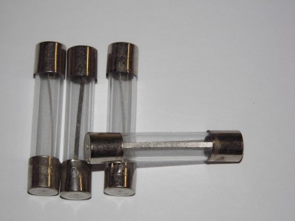 Pojistka trubičková rychlá 250 / 15A 6 x 30 (mm)