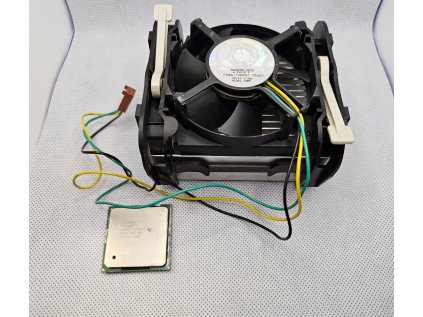 Procesor SL6EF (Intel Pentium 4 2.4 GHz) + Chladič sock. 478