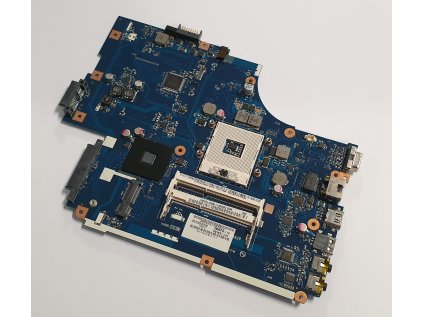 Základní deska LA-5892P z Acer TravelMate 5742 vadná